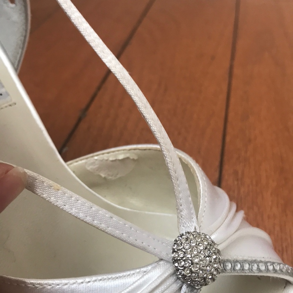 Special Occasions By Saugus Shoe - Picture 7 of 8